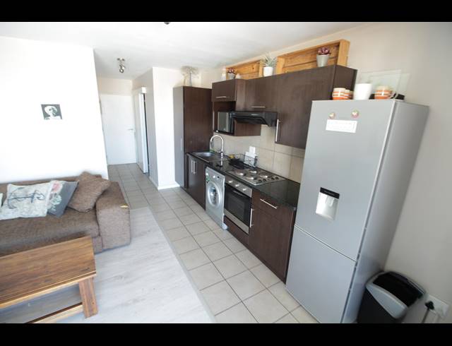 1 BEDROOM APARTMENT TO LET IN FORESHORE